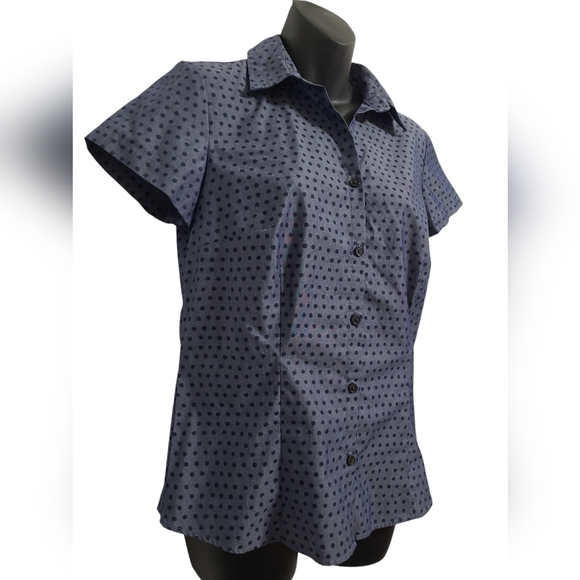 NWOT  Van Heusen Blue Poka Dot Short-sleeved Button-down Blouse Size Small - Picture 4 of 11